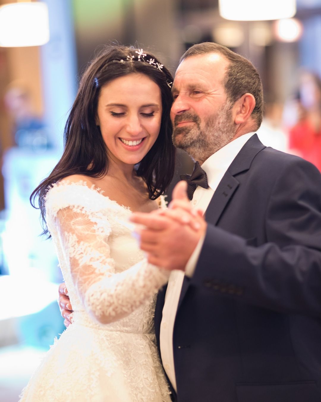 "Всегда поддержит и защитит": украинские звезды в День отца показали трогательные семейные фото